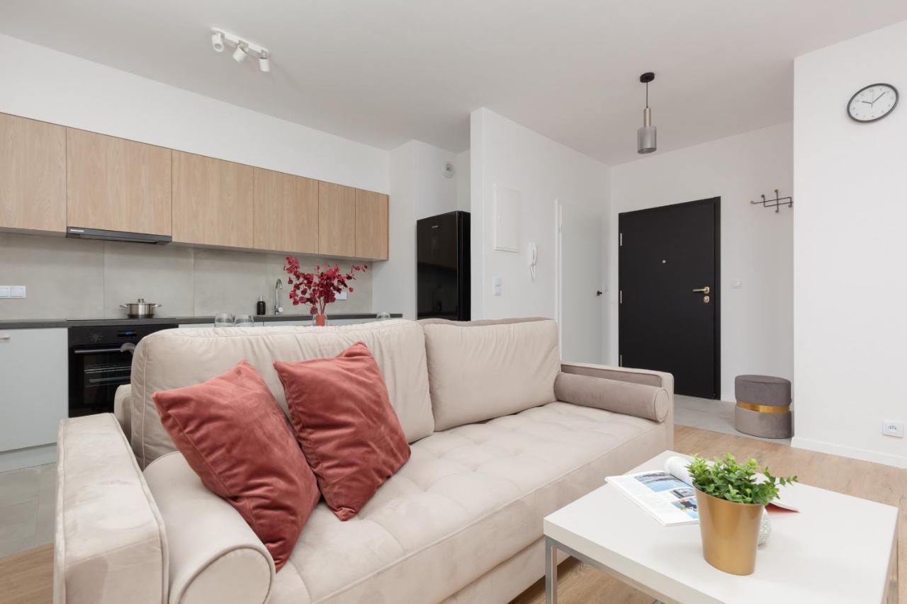 Stacja Wola Apartment Guminska By Noclegi Renters Warsaw Luaran gambar