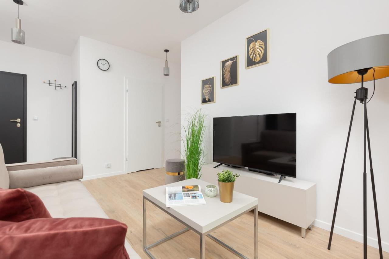 Stacja Wola Apartment Guminska By Noclegi Renters Warsaw Luaran gambar